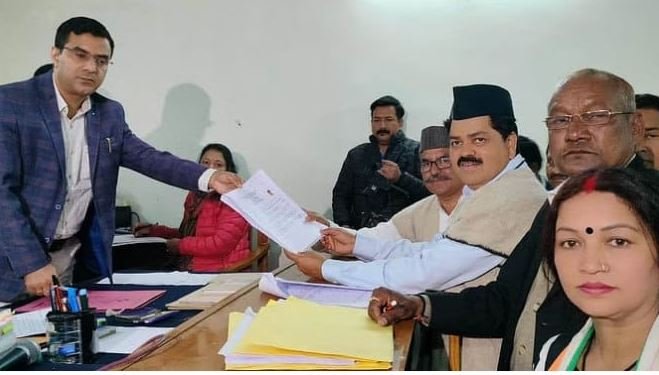 Uttarakhand Lok Sabha Election 2024: कांग्रेस प्रत्याशी गणेश गोदियाल ने गढ़वाल से भरा नामांकन, उमड़ा जनसैलाब Uttarakhand Lok Sabha Election 2024: कांग्रेस प्रत्याशी गणेश गोदियाल ने गढ़वाल से भरा नामांकन, उमड़ा जनसैलाब