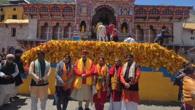 पर्यटन मंत्री महाराज पहुंचे बद्री-केदार
